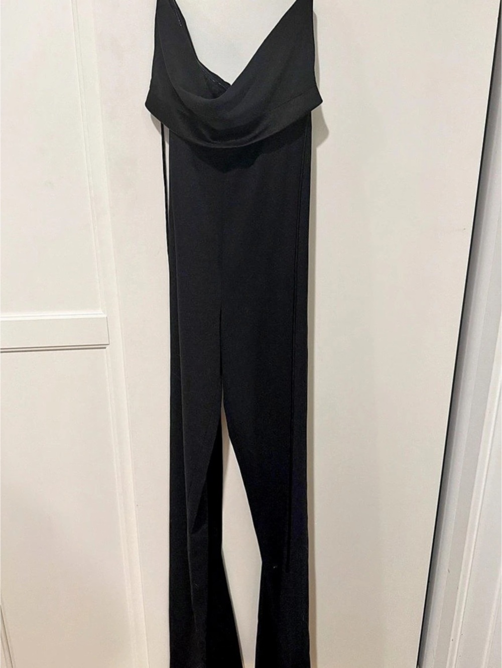 Alice + Olivia Primrose Cowl Neck Jumpsuit Black Size 2